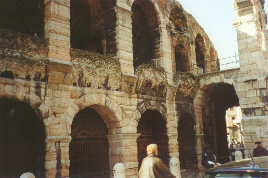 Arenes de Verone.jpg