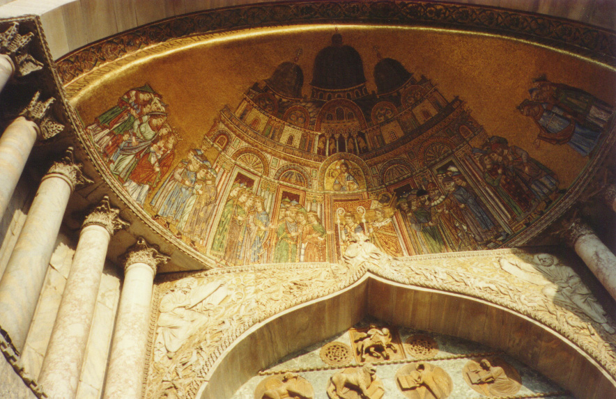 Basilique St Marc2.jpg