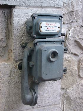 T&eacute;l&eacute;phone de s&eacute;curit&eacute;
