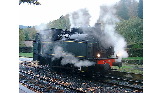 La locomotive dans sa vapeur